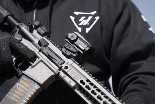 Strike Industries - Montaż o zmiennej wysokości dla kolimatora Variable Optic Mount - Picatinny - Aluminiowy - Czarny - SI-T1-VOM-BK