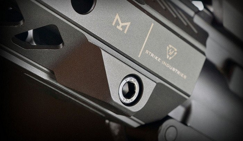 Strike Industries - Streikschiene Handguard für AR-15 - 10'' - FDE - SI-StrikeRail-10-FDE