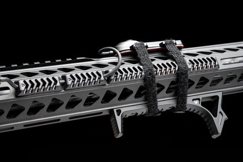 Strike Industries - Ochronne zaślepki SIEGEN Rail Covers do otworów M-LOK - 5 szt. - Czarne - SI-SIEGEN-COVER-BK